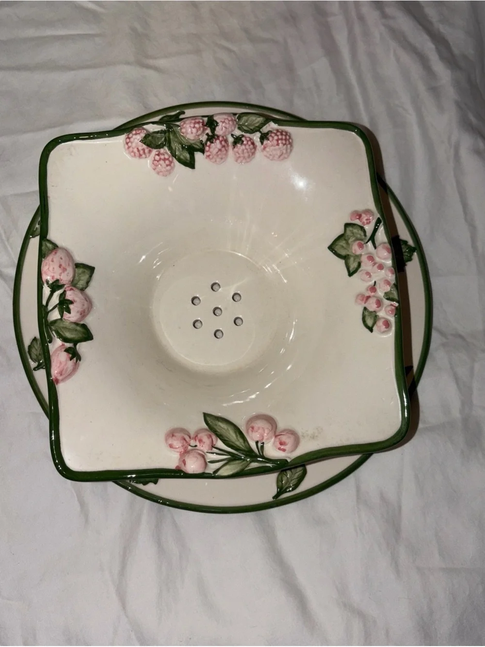 Williams-Sonoma Pink Berry Strainer with Underplate Drip Plate Made in Portugal